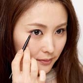 洋娃娃大眼妝7步輕松畫出