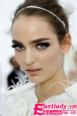 LV2012春夏秀場 清新純美公主妝