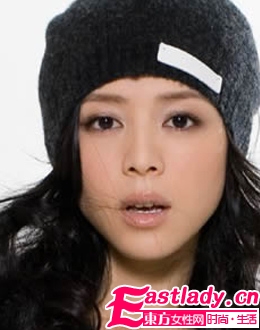 淡雅茉莉 張靜初簡約時尚妝容