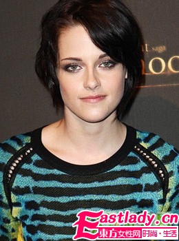 冬季的迷人魅惑眼妝步驟圖解