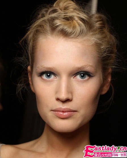 派對(duì)完美妝容 貓眼妝