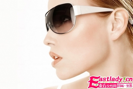 戴眼鏡的化妝技巧