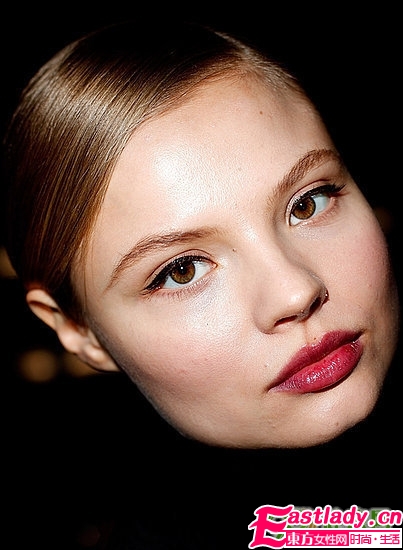 今季不可錯(cuò)過(guò)的八種最I(lǐng)N紅唇