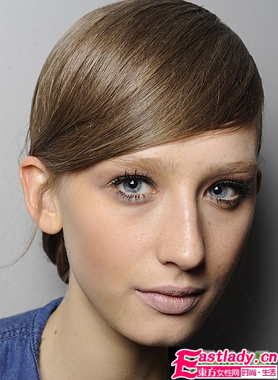 今季不可錯(cuò)過(guò)的八種最I(lǐng)N紅唇