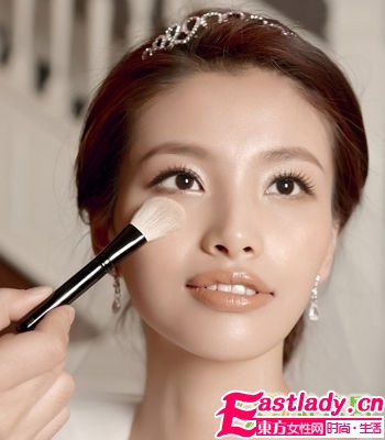 最美新娘妝容 透亮膚質(zhì)宛若新生
