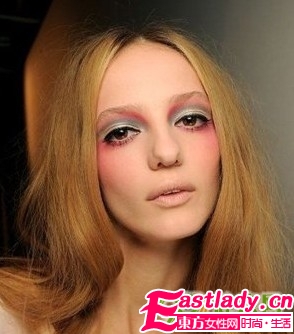 2011年夏季流行的煙熏眼妝