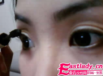 網(wǎng)友曬約會(huì)無暇甜美妝容步驟圖