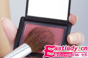 人氣女王教你打造魅力裸妝術(shù)