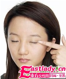 單眼皮眼睛要怎么化妝會變大