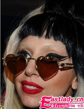 戛納節(jié)明星妝容發(fā)型大pk