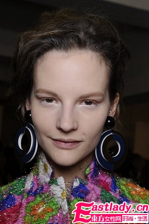 米蘭時(shí)裝周26個(gè)大牌精彩妝容