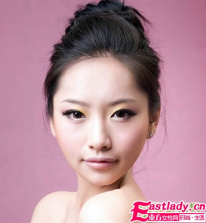 菱形臉的化妝技巧 彩妝瘦臉