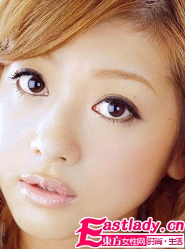 巧用BB霜 快速搞定完美裸妝