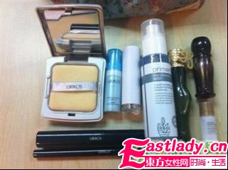 網(wǎng)友爆韓國美女同事的化妝包