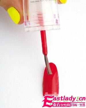 教你DIY夏日絢麗花色指甲