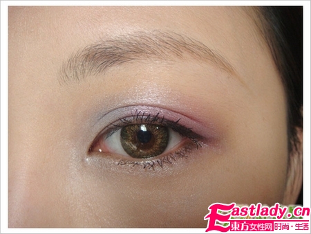 粉紫浪漫眼妝畫法步驟