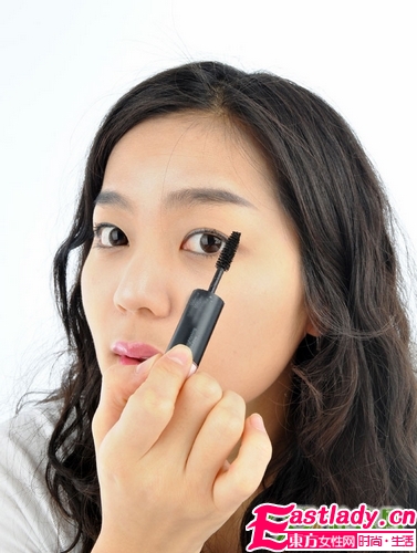 不同眼型如何選對(duì)睫毛膏