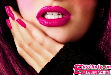 根據(jù)膚色選擇指甲油