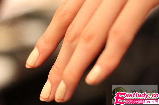 10款美甲全方案 指尖的時尚誘惑