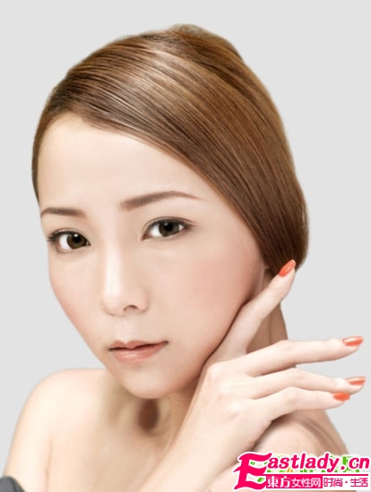 裸妝關鍵 掌握完美底妝的訣竅