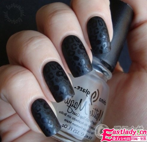 10款美甲全方案 指尖的時尚誘惑