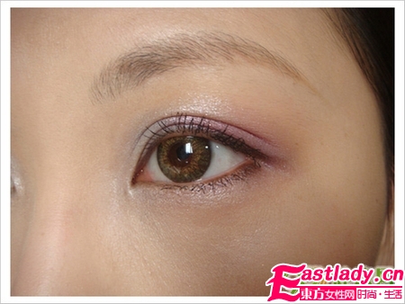 粉紫浪漫眼妝畫法步驟