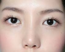 讓睫毛卷翹的化妝方法