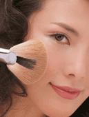 快速祛除臉部黯淡化妝技巧