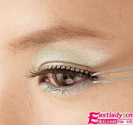 典雅高貴的湖水藍眼妝