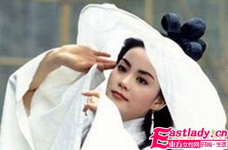 天后王菲 從青蔥到成熟妝容進(jìn)化史