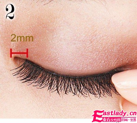 攻破8大假睫毛魔鬼細(xì)節(jié) 擁有一雙 植睫級(jí) 電眼