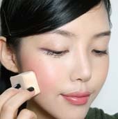 用口紅畫出自然好看腮紅