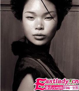 根據(jù)眼型畫眼影