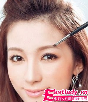 清新甜美名媛妝容 顯示淡雅清新氣質(zhì)