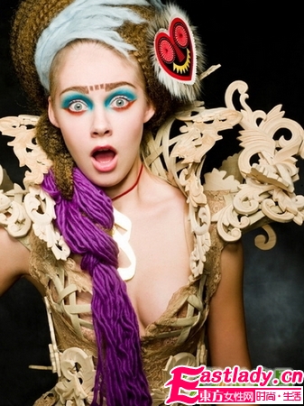 撞色眼影 制造過度自然感覺