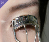 讓睫毛卷翹的化妝方法