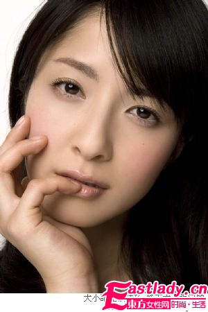 如何透過(guò)眼妝畫(huà)法 改善大小眼問(wèn)題