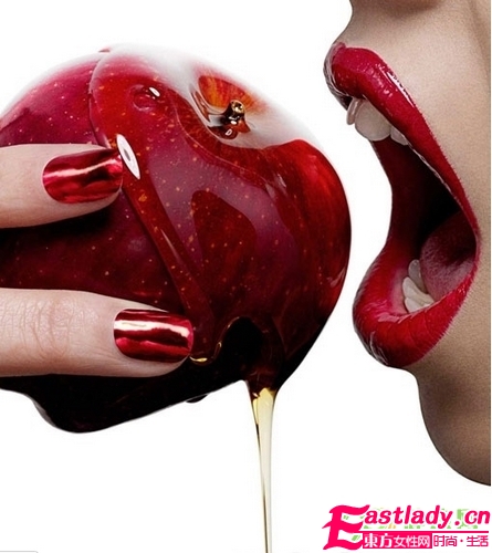 9款炫酷美甲貼紙 讓你輕松從細