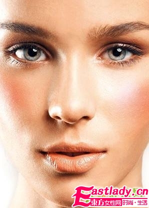 秋季最新時尚清雅裸妝步驟圖解