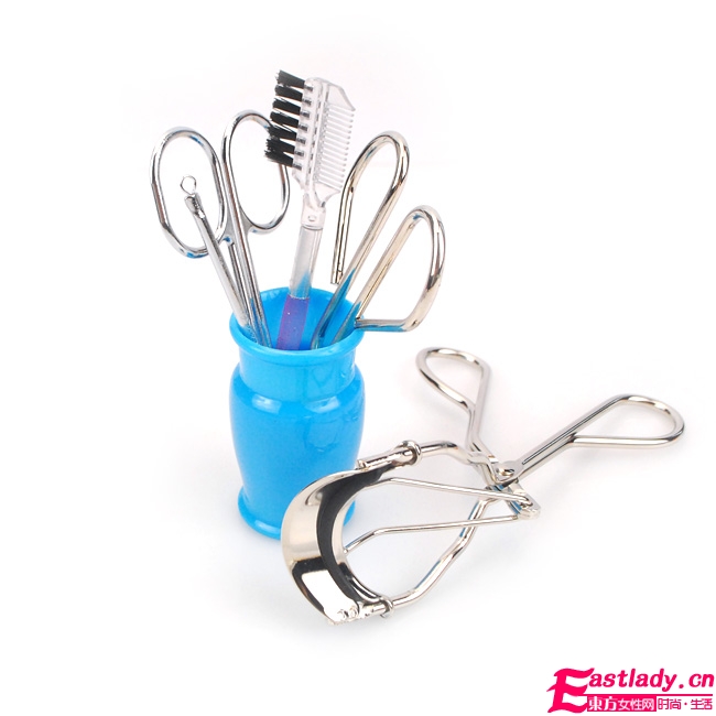 9個(gè)步驟輕松修出好看眉毛