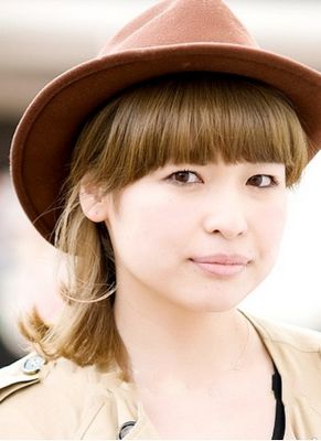 小家碧玉式彩妝 淡淡的妝容獨(dú)有的嫵媚