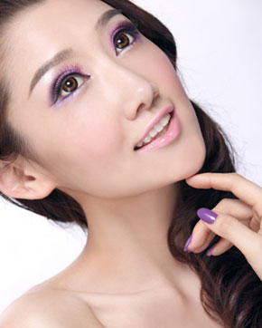 初秋浪漫紫色妝 守候久違的愛情