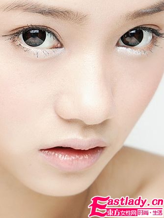 輕熟女相親 妝 出小鳥依人感