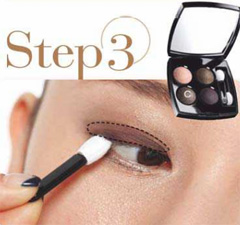 棕色眼妝打造明暗有致的立體妝容