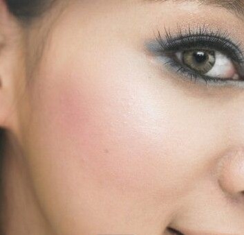 強大假睫毛眼妝 輕易塑造電力眼神