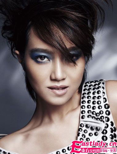 名嘴朱丹顛覆形象演繹時(shí)髦搖滾范兒