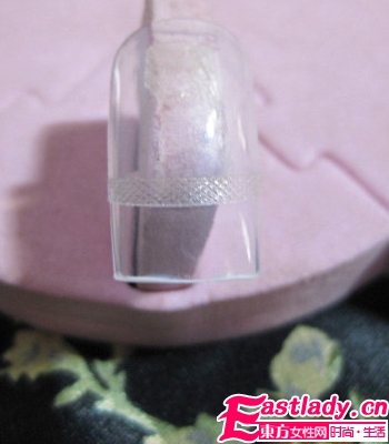 自制粉色波普美甲 讓你個(gè)性十足