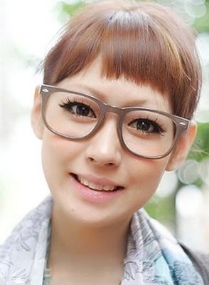 小家碧玉式彩妝 淡淡的妝容獨(dú)有的嫵媚