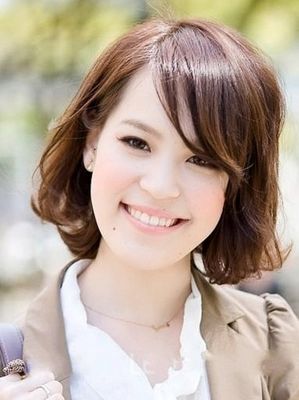 小家碧玉式彩妝 淡淡的妝容獨(dú)有的嫵媚