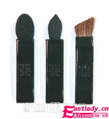 彩妝達(dá)人如何利用色誘彩盤畫出靚麗眼妝